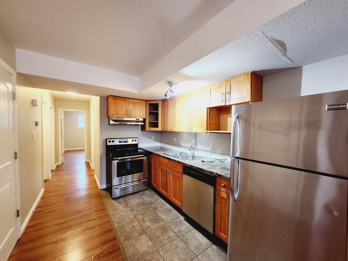 Primary Photo - 12124-12122 122 St NW