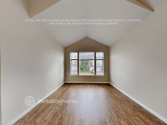 Building Photo - 521 50th St SE