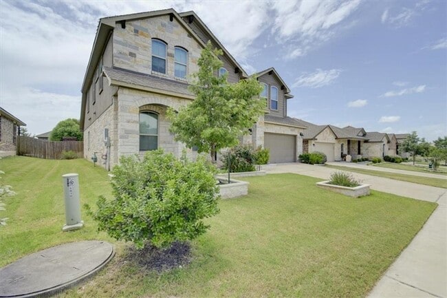 Building Photo - 1910 Texoma Dr