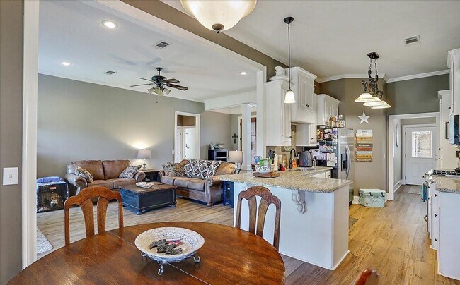 Foto del edificio - 175 Bradfield Rd