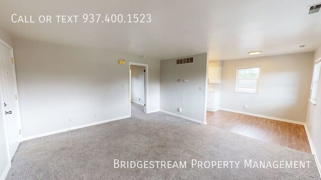 Building Photo - Bright, updated 1 bed 1 bath apartment in ...