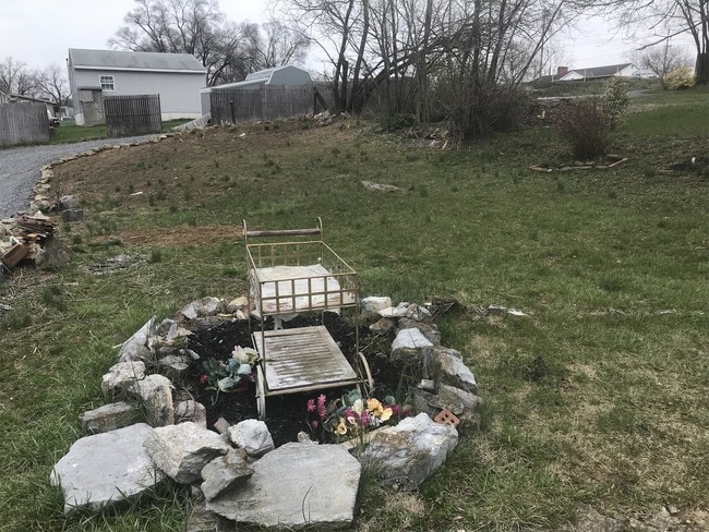 Foto del edificio - 203 E Moler Ave