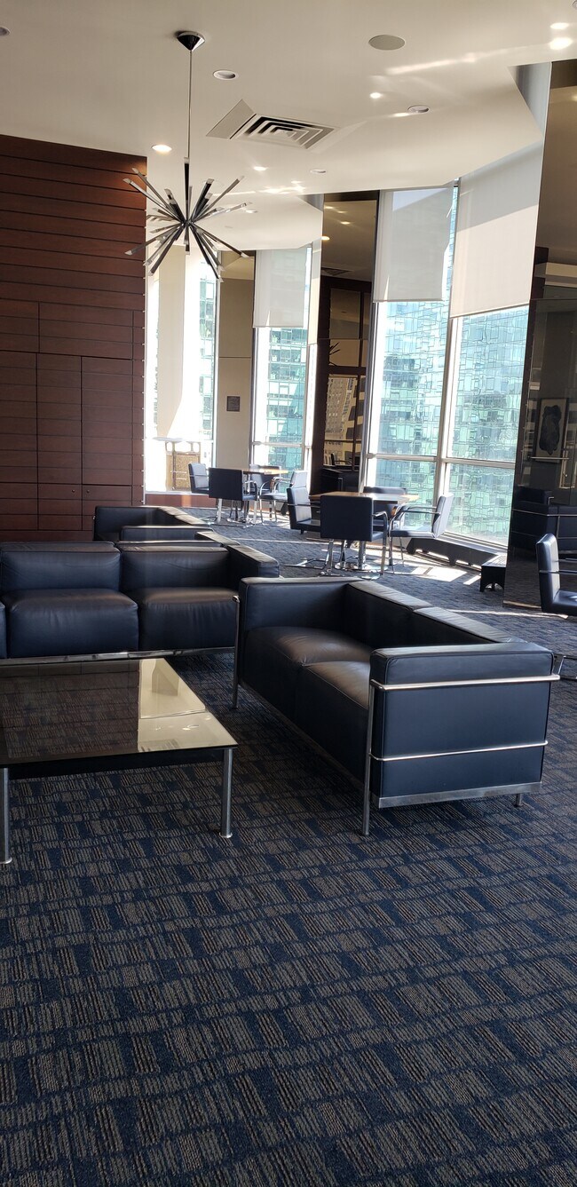 Building Photo - 535 N Michigan Ave