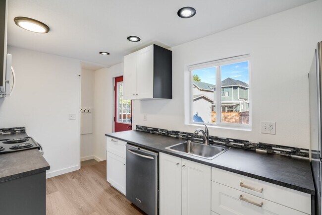 Foto del edificio - Beautiful 3 Bed, 2 Bath Rental Home in Arb...