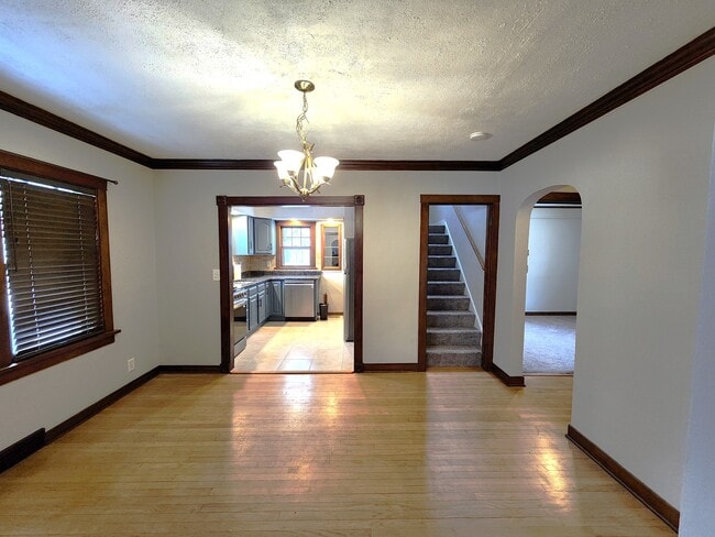 Building Photo - 365 Vandalia St