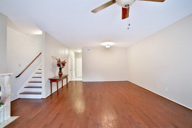 Foto del edificio - 532 Wilcrest Dr