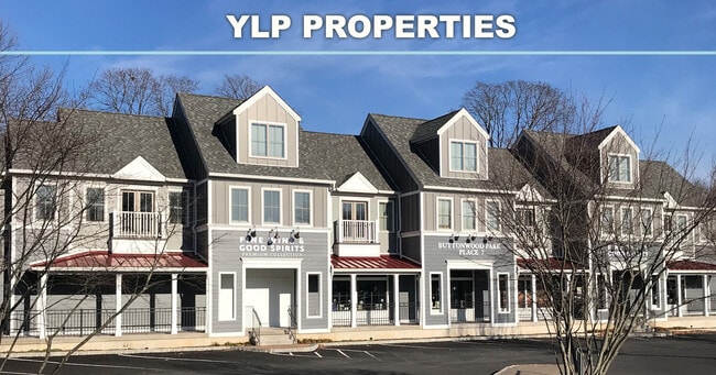 Facing Buttonwood Park. In the heart of Yardley Boro - 7 Buttonwood Dr