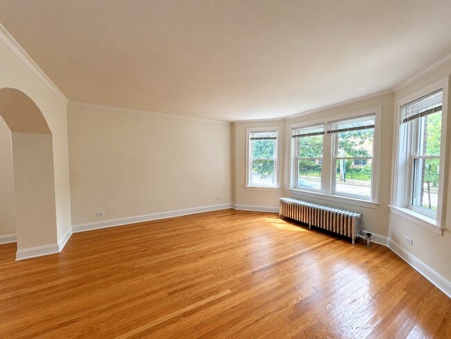 Building Photo - 5219 N Rutherford Ave