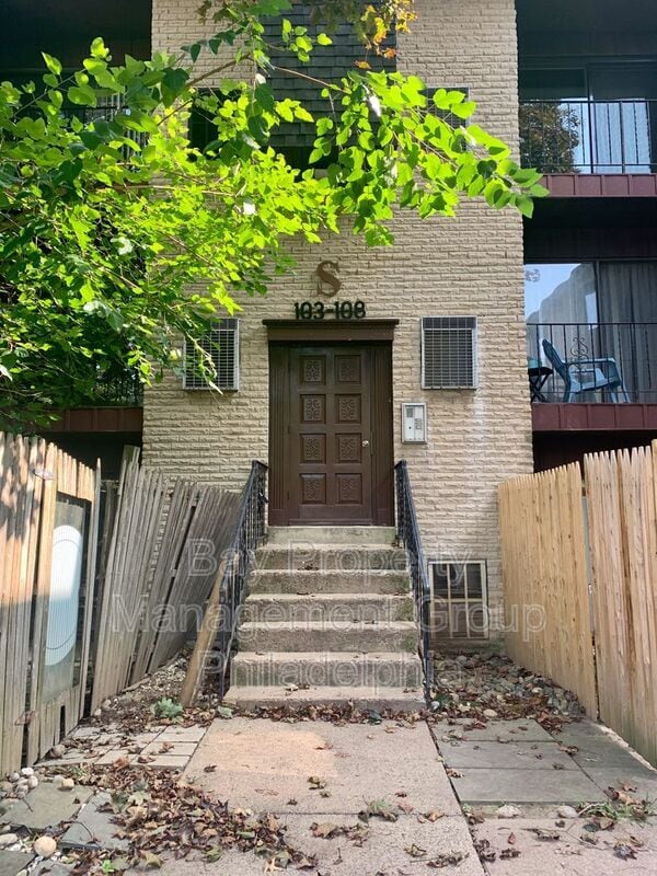 Building Photo - 8030 Ditman St