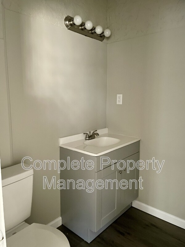 Building Photo - 811 17th St Ensley