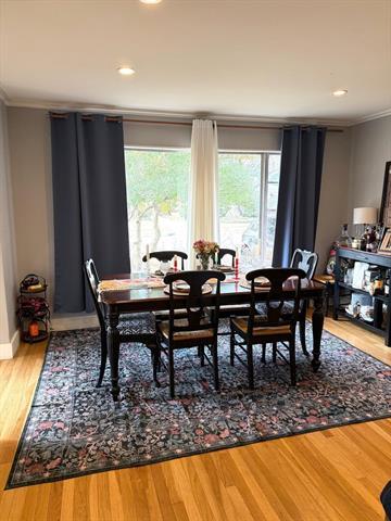 Foto del edificio - 6423 Dunstan Ln