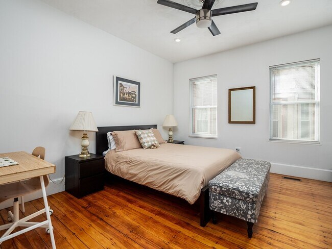 Foto del edificio - 2 Buckley Ave