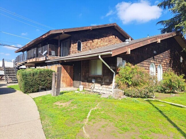 Building Photo - 3759 N Abby St