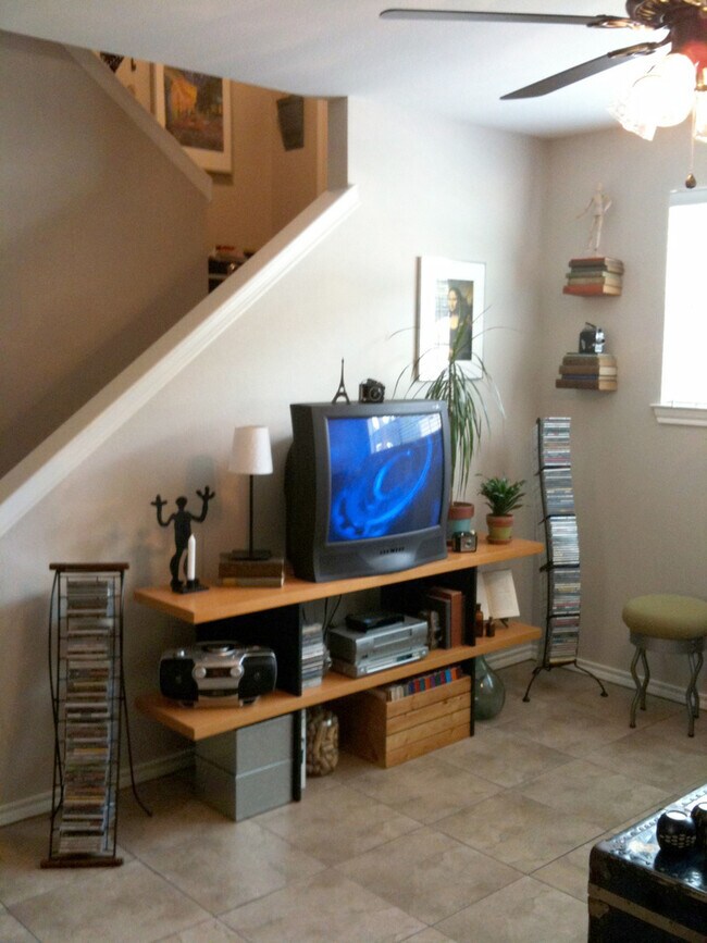 Foto del edificio - Lease Takeover Opportunity Available! 2 Bedroom Town house for Rent in Lindale!