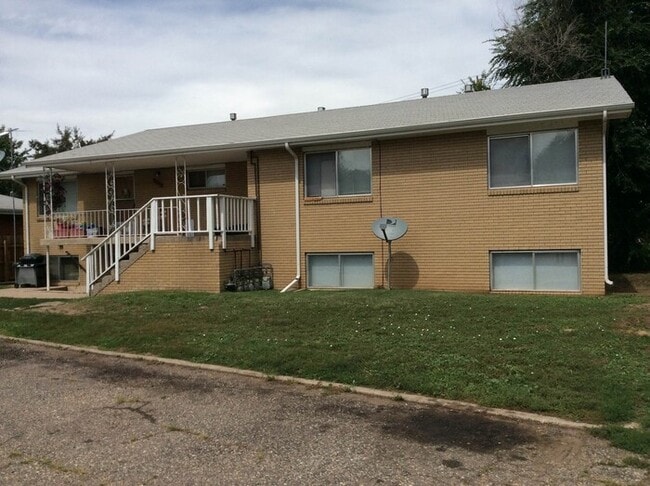 Photo - Central Loveland! Spacious 2 Bedroom / 1 B... House