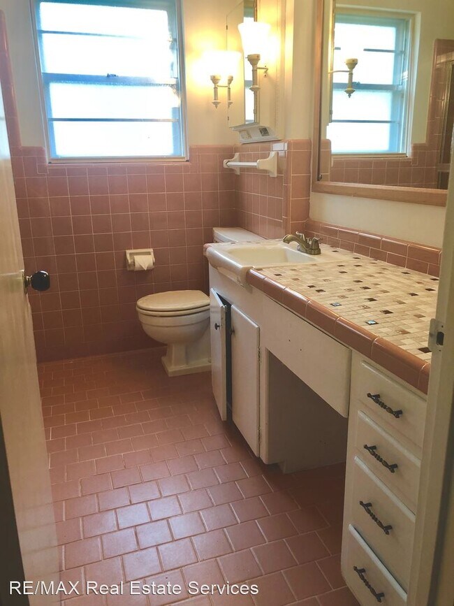Building Photo - 3 br, 2 bath House - 235 Schaub