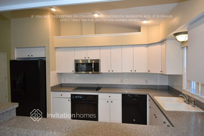 Building Photo - 660 Anclote Dr
