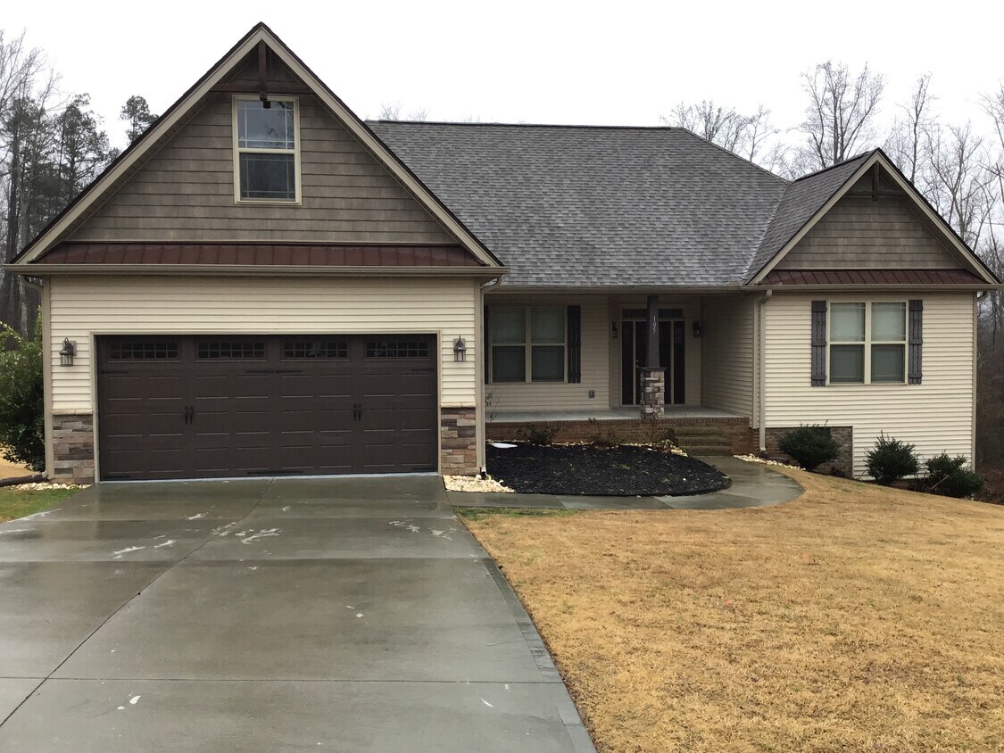 105 Amber Oaks Drive House for Rent in Greer, SC
