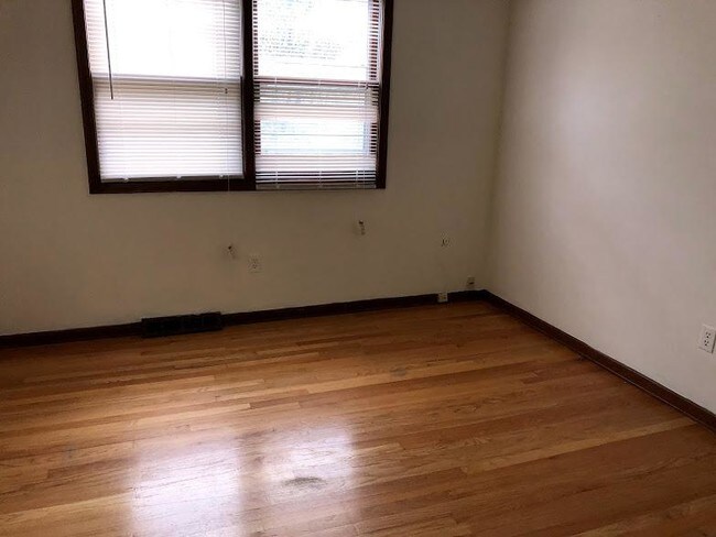 Foto del edificio - 4220 Wilson Ave SW
