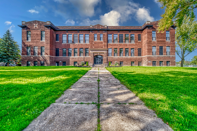 Building Photo - 460 Wheatfield St