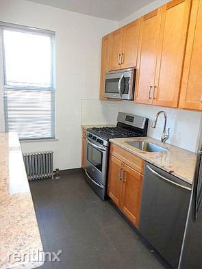 Primary Photo - 4407 Queens Blvd