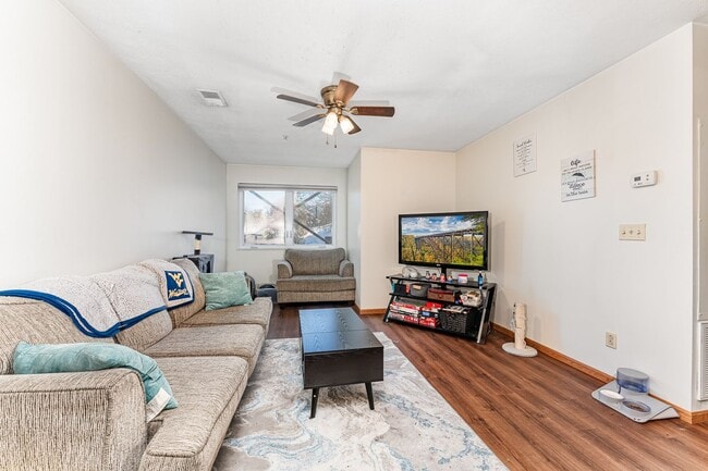 Interior Photo - Alpine Apartments