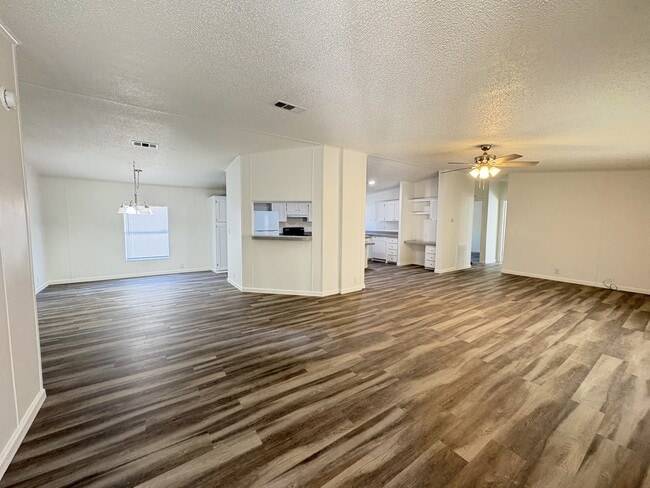 Foto del edificio - 242 7th Way