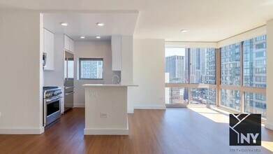 Building Photo - 102 W 27th St