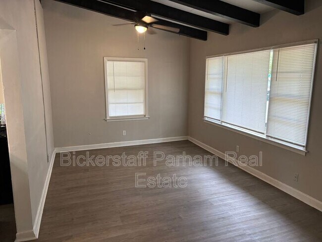 Foto del edificio - 2608 Walker St