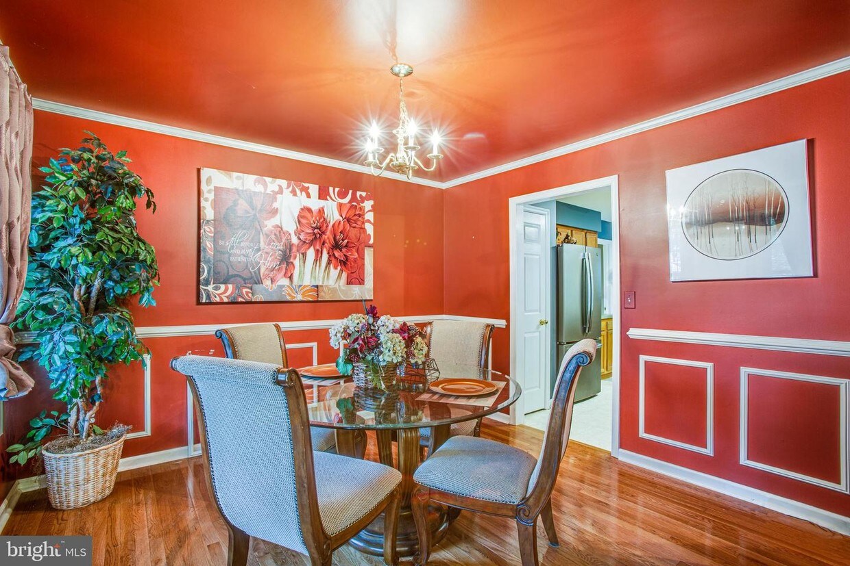 Foto principal - 10807 Wise Ct