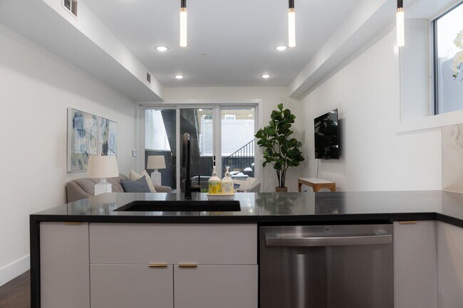 Building Photo - 39 Boyd Ave