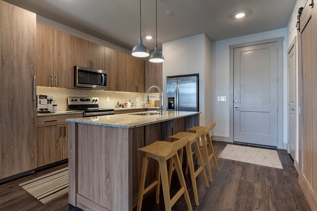 Building Photo - The Cosmopolitan Apartments