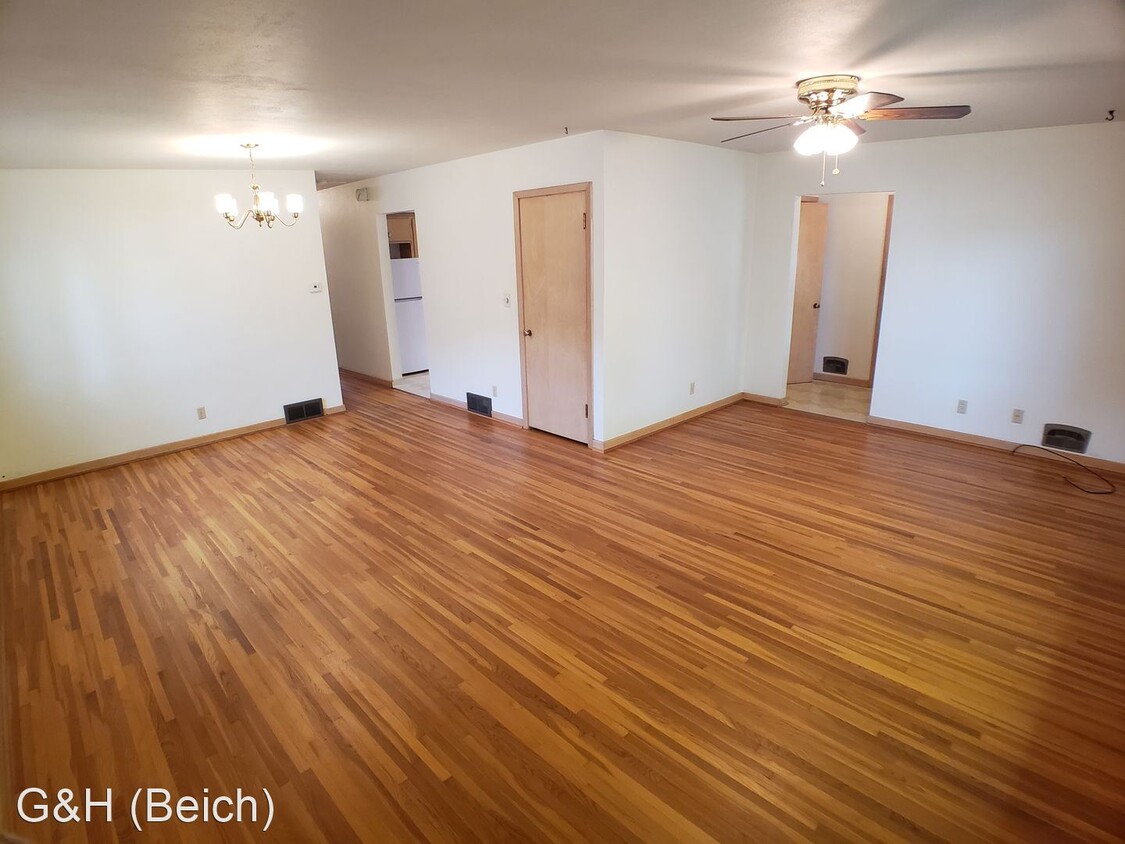 Primary Photo - 3 br, 2 bath House - 703 E. Academy Street