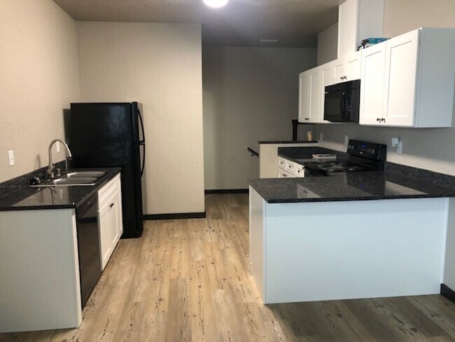 Building Photo - 13704 Four Plex