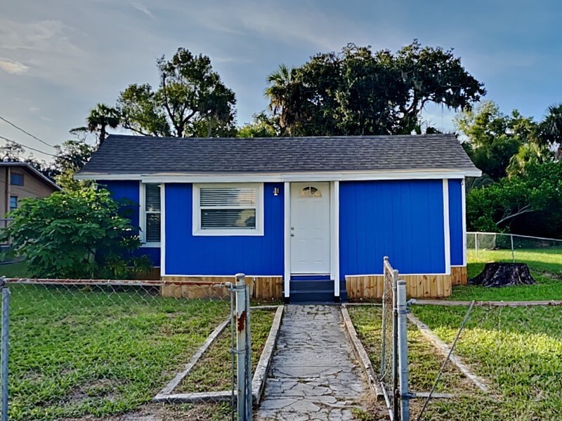 Primary Photo - 529 Live Oak Ave