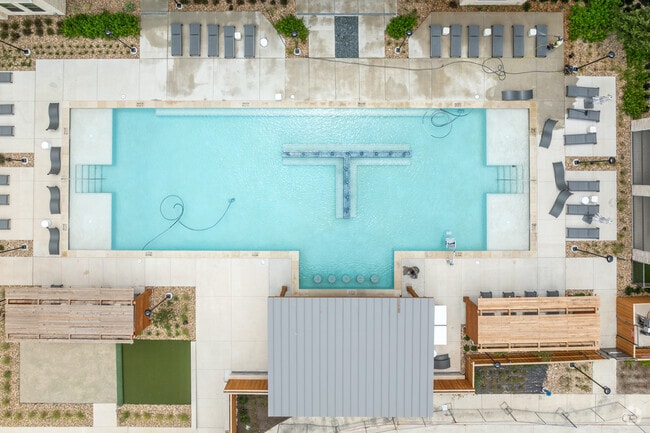 Pool - The Olsen