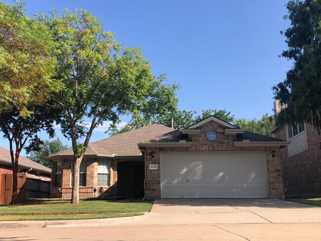 Gorgeous Fully Remodeled 3 Bedrooms, 2 Bath, Garage - 6928 Prairie Dawn Ln
