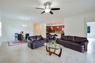 Building Photo - 9215 Shadow Oak Ln