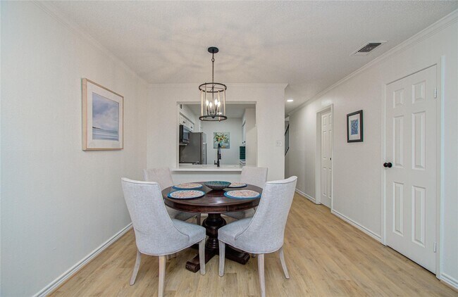 Foto del edificio - 15309 Kingfield Dr