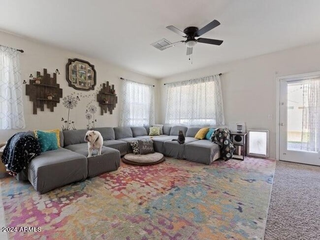 Foto del edificio - 30990 W Mulberry Dr