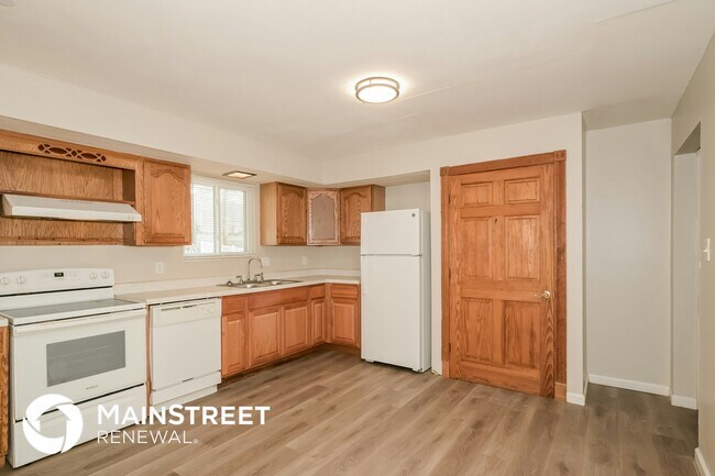 Building Photo - 1215 Dawn Valley Dr