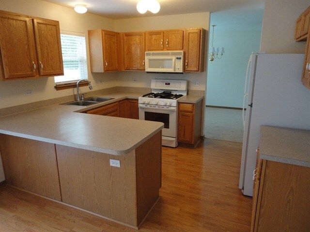 Foto del edificio - 823 N Commonwealth Ave