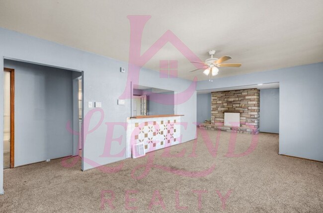 Foto del edificio - Spacious St. Ann Home with Large Detached ...