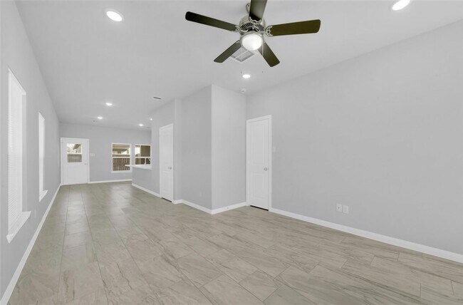 Building Photo - 7987 Chateau St
