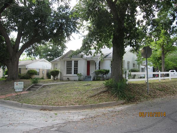 Primary Photo - 801 W 5th St