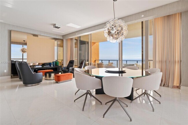 Foto del edificio - 17749 Collins Ave