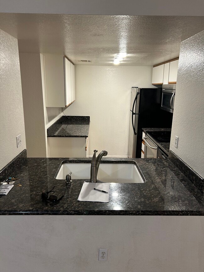 Foto del edificio - 4850 E Desert Cove Ave, #222