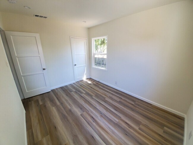 Building Photo - 14156 Emelita St