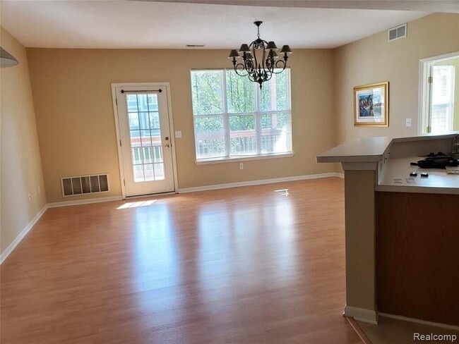 Building Photo - 1489 Fox Pointe Cir