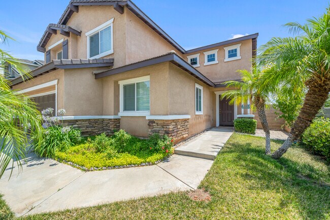 Foto del edificio - 29557 Crest View Ln
